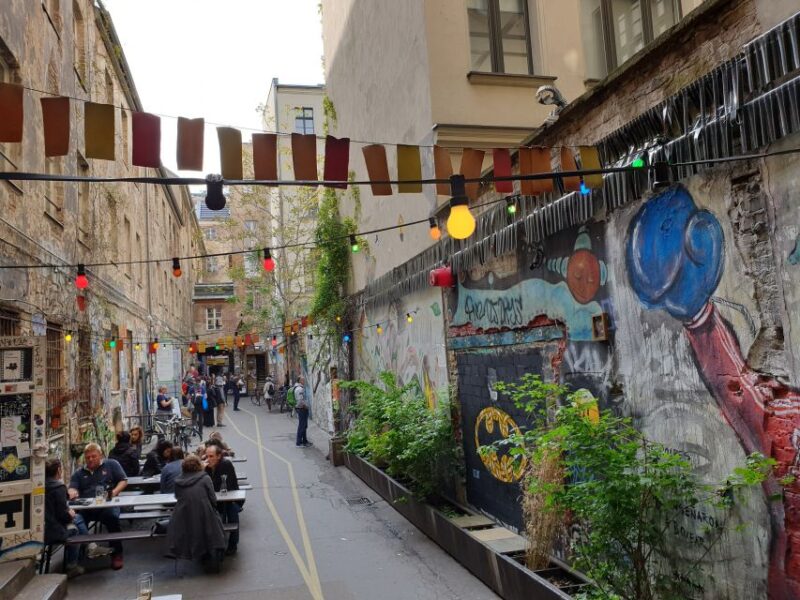 Berlin: Street Art and Alternative Tour - Participant Information