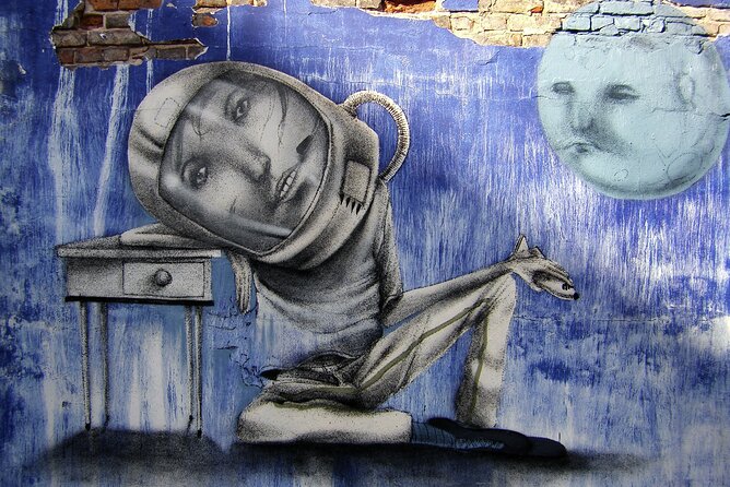 Berlin: Street Art and Graffiti Private Walking Tour - Meeting Details