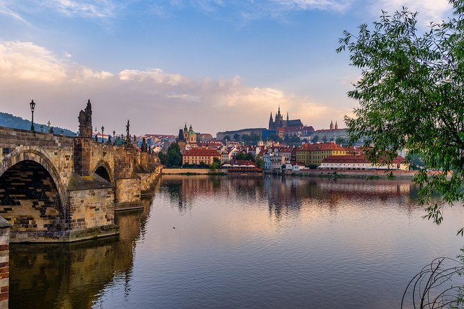Berlin to Prague - Private Transfer With 2 Hours of Sightseeing - Customer Reviews and Ratings