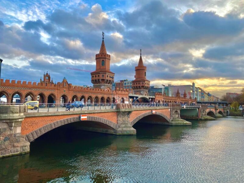 Berlin: Tour With Private Guide - Private Guide Availability