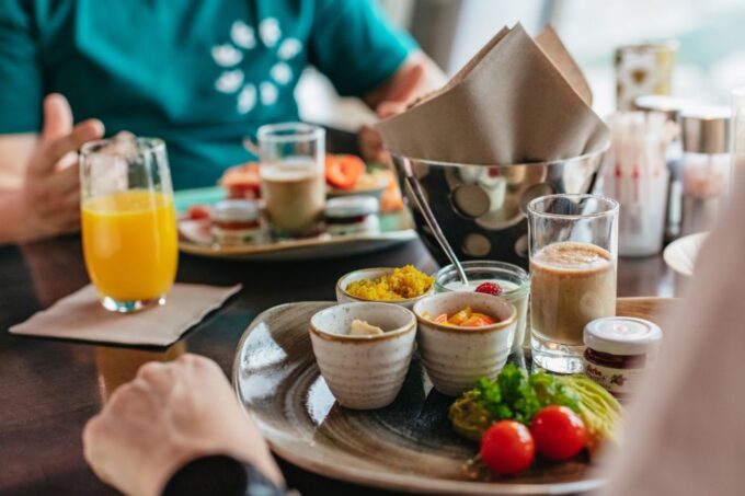 Berlin: TV Tower Ticket & Breakfast at Revolving Restaurant - Fast-track Admission to TV Tower