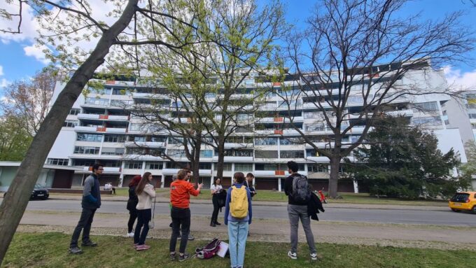 Berlin: Walking Tour Through the Hansaviertel - What to Expect on the Tour
