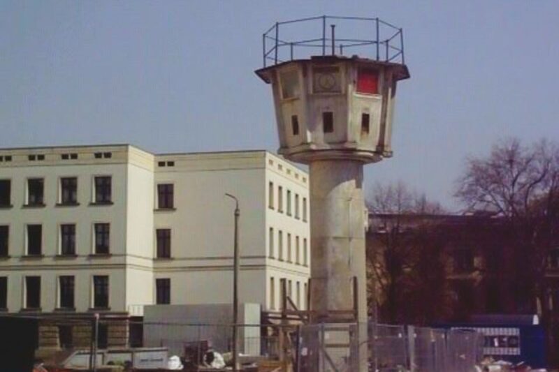 Berlin Wall: City Tour of Divided Germany - Tour Experience and Highlights