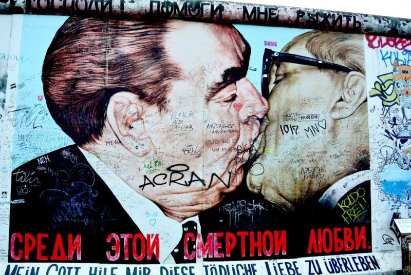 Berlin Wall & Cold War: Personal Life Stories Private Tour - Inclusions and Logistics