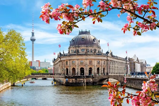 Berlins Sights in Style on a River Spree Cruise - Cruise Inclusions
