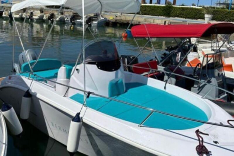 BERMUDA 570 Boat Rental Without a License - Safety and Security Requirements