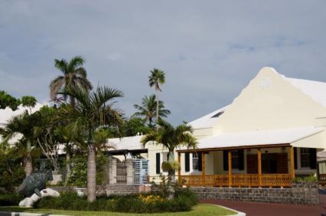 Bermuda Underwater Exploration Institute and Aquarium Adventure Day - About Your Stay