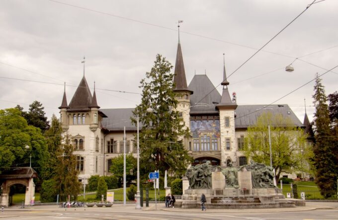 Bern: Capture the Most Photogenic Spots With a Local - Frequently Asked Questions