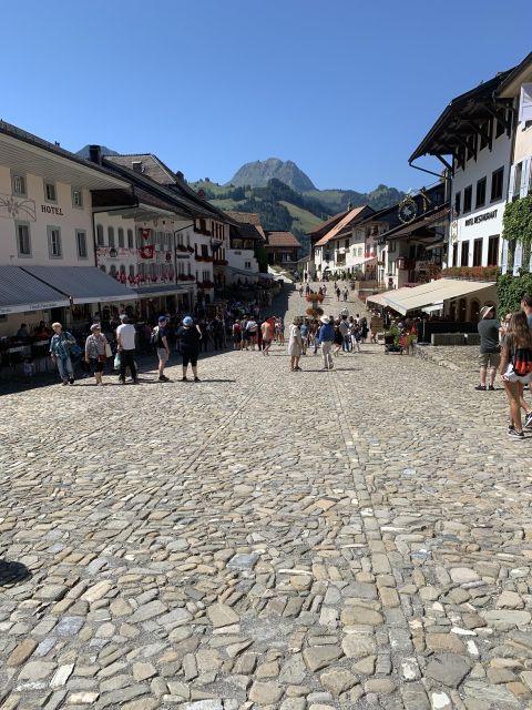 Bern: Gruyères Castle, Cheese, Chocolate Private Day Tour - Sampling Authentic Gruyères AOP