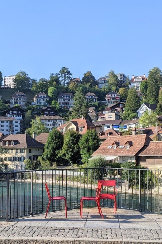 Bern: Highlights and Old Town Self-guided Walk - Interactive Tour Experience