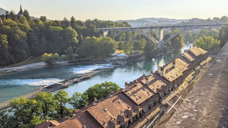 Bern: Highlights and Old Town Self-guided Walk - Exploring Berns History and Culture