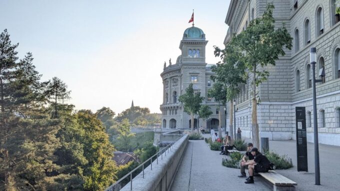 Bern: Highlights and Old Town Self-guided Walk - Flexibility and Convenience