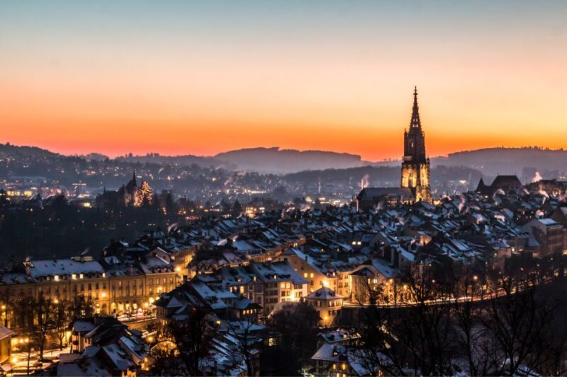 Bern Highlights Self-Guided Scavenger Hunt and Walking Tour - Self-Guided Walking Experience