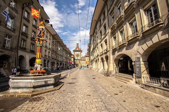 Bern Highlights Small-Group Walking Tour With a Local - Tour Duration and Format