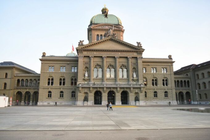 Bern Old City Walking Tour - Admire UNESCO Monuments