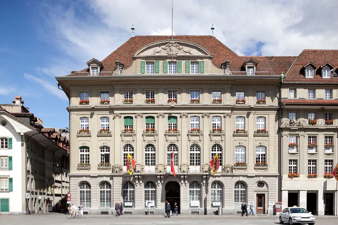 Bern : Private Walking Tour With a Local Guide (Private Tour) - Tour Languages and Duration