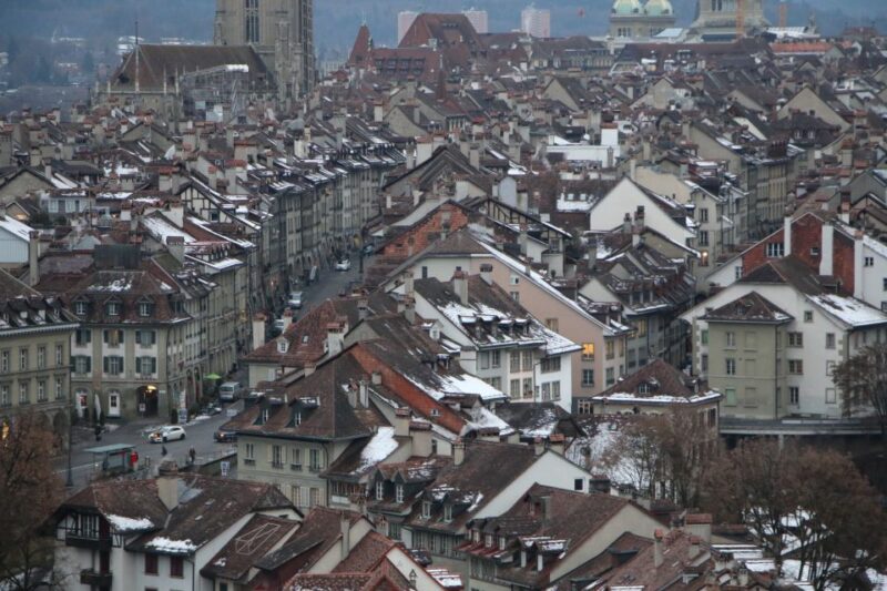 Bern: Private Walking Tour With a Local Guide - Exploring Berns Old City