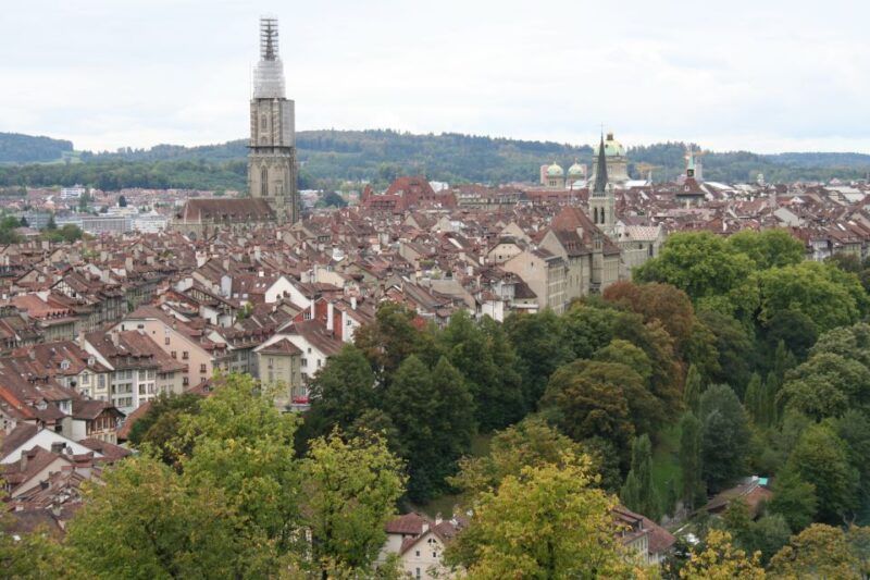 Bern: Private Walking Tour With a Local Guide - Bernese Minster and Zytglogge