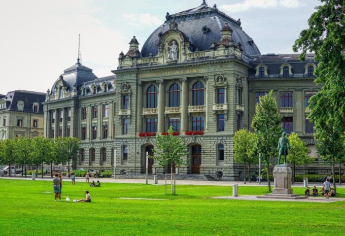 Bern: Self-Guided Audio Tour - Cancellation and Payment Options
