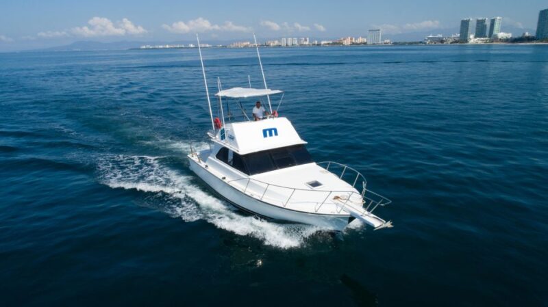 Bertram 38 Convertible Boat in Puerto & Nuevo Vallarta - Included Amenities and Activities