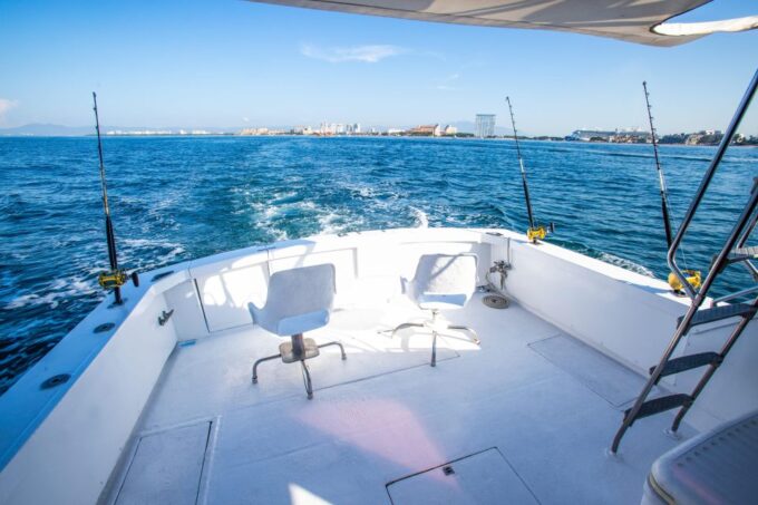 Bertram 38 Convertible Boat in Puerto & Nuevo Vallarta - Expert Crew Guidance Provided