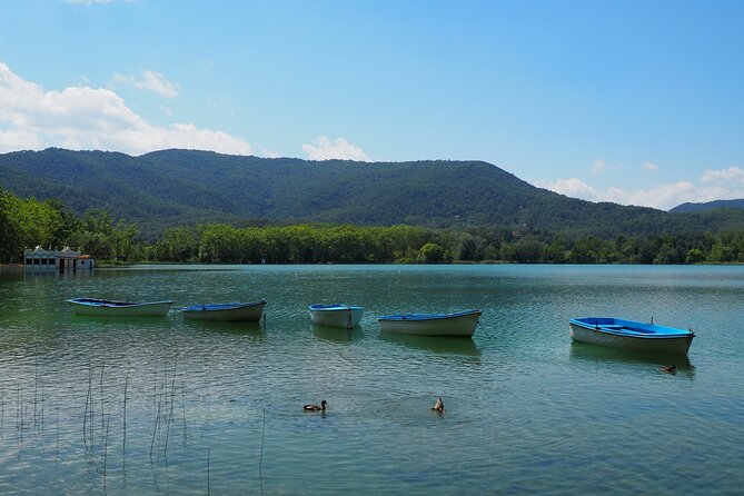 Besalú, Banyoles Lake & Volcanic Castellfollit From Girona - Private Tour Highlights