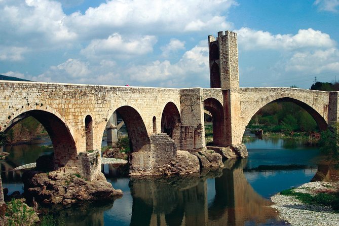 Besalu,Banyoles Lake & Garrotxa Volcanoes Small Group From Girona - Tour Overview