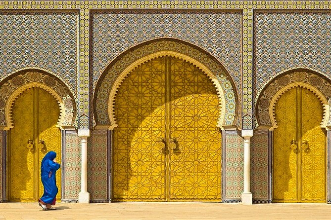 Best 9 Days Tour From Casablanca via Desert & Marrakech - Discovering Marrakechs Vibrant Medina