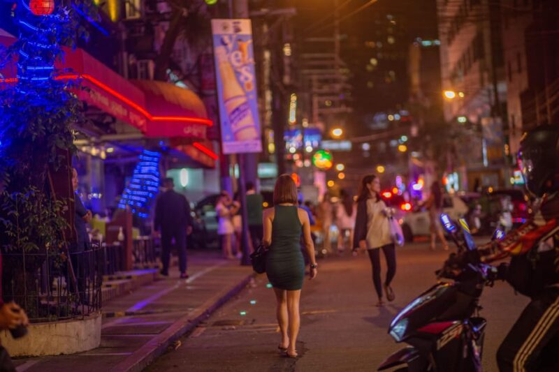 Best Cocktail Bars Makati Experience With Venus - Cocktails and Beverages