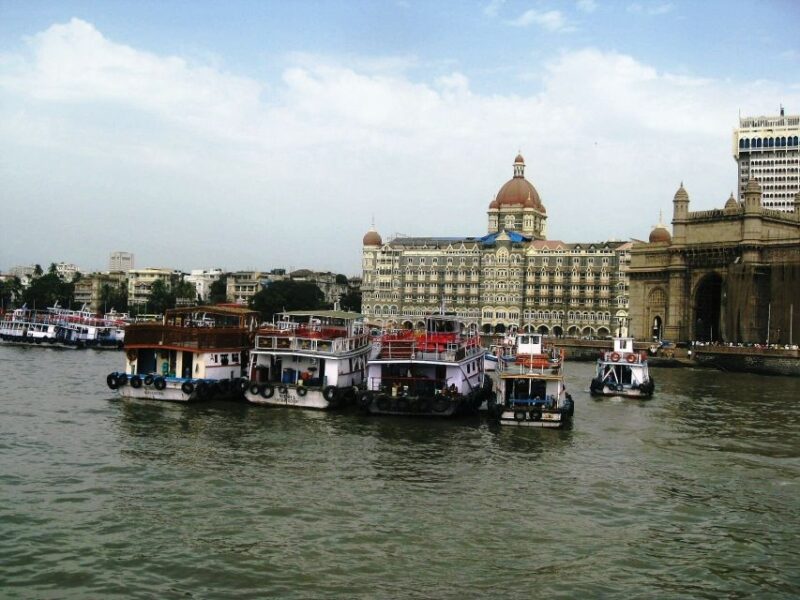 Best Combo of City, Dhobighat, Slum & Optional Bollyood DC - Key Points
