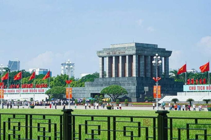 Best Hanoi City Tour Full Day by Limousine Bus, Hanoi Tour - Discovering the Temple of Literature