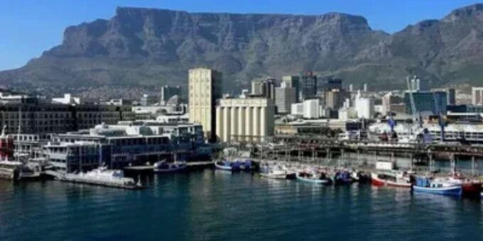 Best of Cape Town 4 Days Private Tour - Accomm Excluded - Included Services