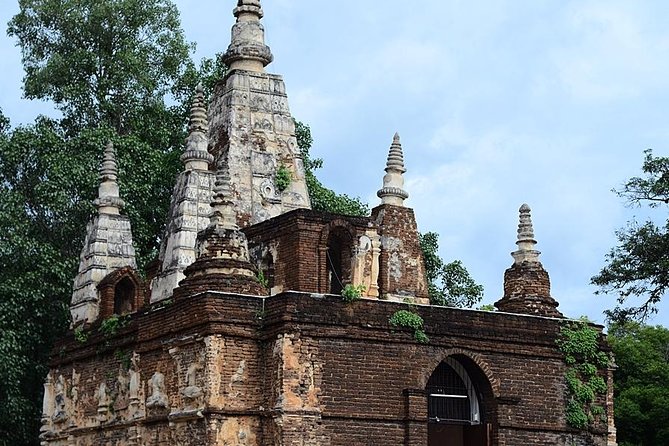 Best of Chiangmai Day Trip Temples and Sticky Waterfall - Wat Chiang Man