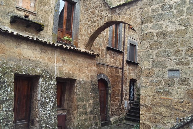 Best Of Civitavecchia Shore Tour: Orvieto & Civita Di Bagnoregio Tour - Visiting Civita Di Bagnoregio