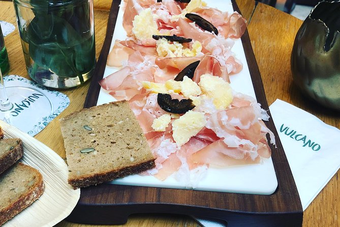 Best of Food Tour Vienna - Tasting the Specialties