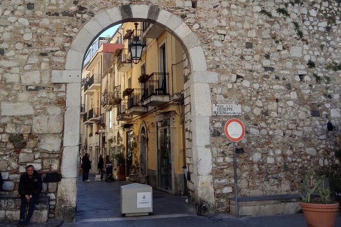 Best of Godfather and Taormina Tour With Street Food Tasting - The Charm of Taormina