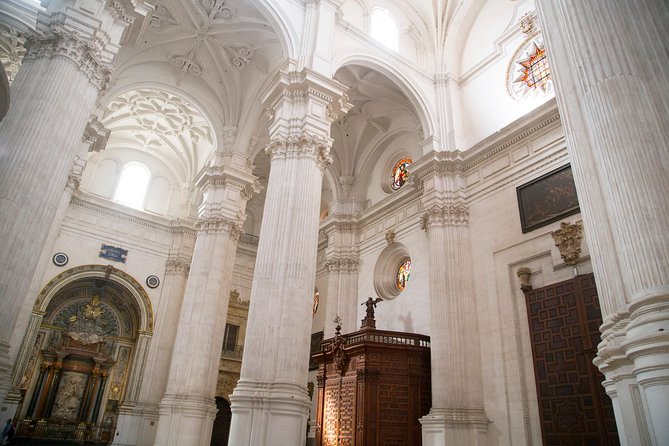 Best of Granada Guided Tour - Accessibility and Participation