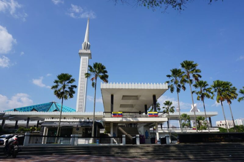 Best of Kuala Lumpur Tour With KL Tower & Batu Caves - Key Points