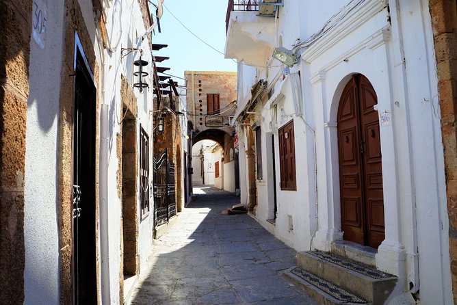 Best Of Lindos & Rhodes - Guided Private Tour - Half Day - Groups Up 19 People - Transportation Details