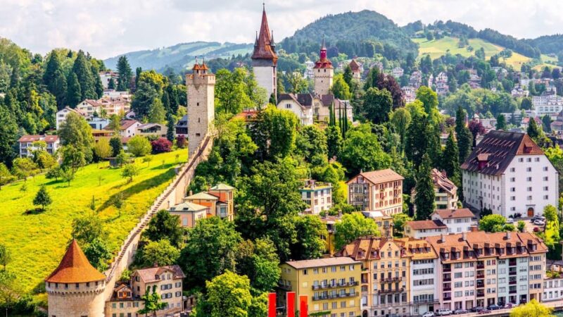 Best of Lucerne: Private Walking Tour With a Local - Exploring Lucernes Old Town