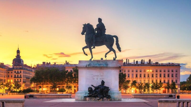 Best of Lyon: Private Walking Tour With a Local - Exploring Vieux Lyon