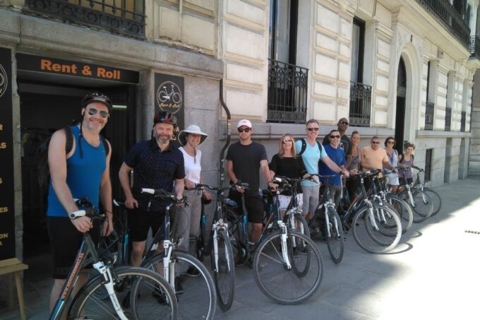 Best of Madrid: 3-Hour Guided Bike Tour in Small Groups - Personalized Small Group