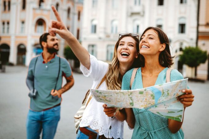 Best of Milan: Guided Tour With Duomo, Food & Wine Tasting - Tour Guide Expertise