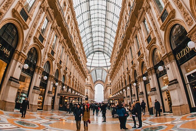 Best of Milan Small-Group Walking Tour With Duomo Visit - Exploring the Duomo