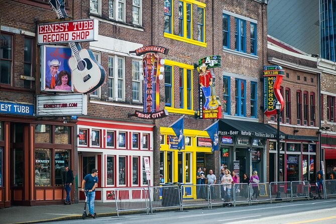 Best of Nashville City Sightseeing Tour on Double Decker Bus - Accessibility and Suitability