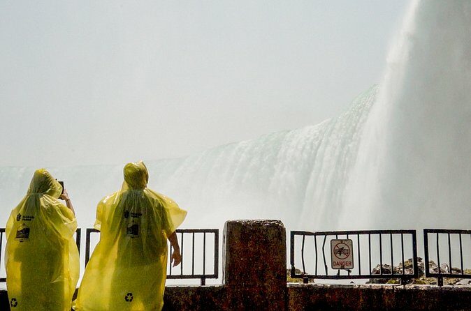 Best of Niagara Falls Canada Tour with Voyage to the Falls Boat - FAQ