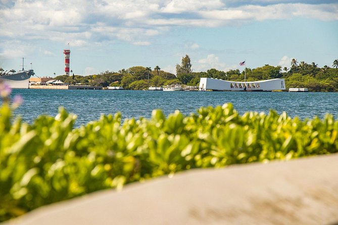 Best of Oahu: Private Tour With Movie and Boat Tour USS Arizona Memorial - Historical Significance