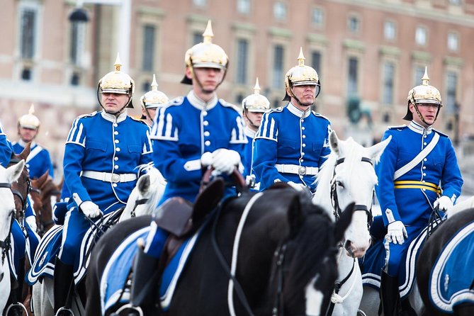 Best of Stockholm Photography and Sightseeing Tour - Capturing Iconic Landmarks
