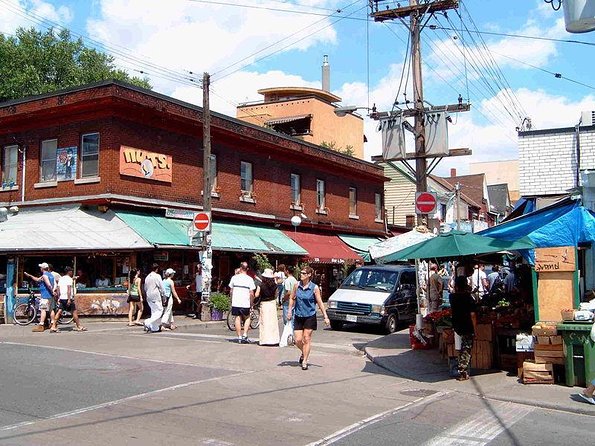 Best of Toronto Private, In-Car, Food + Sightseeing Tour - Key Points