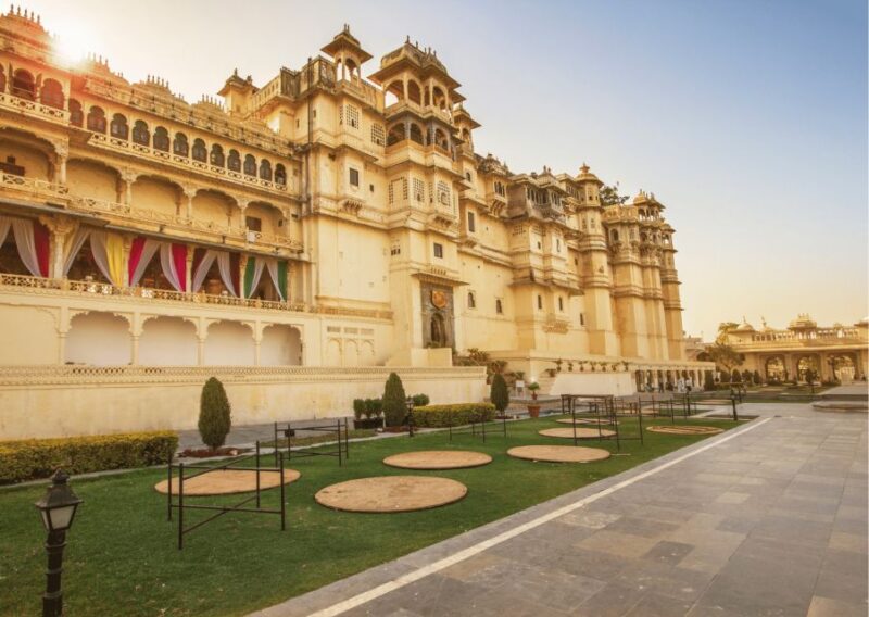 Best of Udaipur Guided Full Day City Sightseeing Tour by Car - Udaipur City Palace